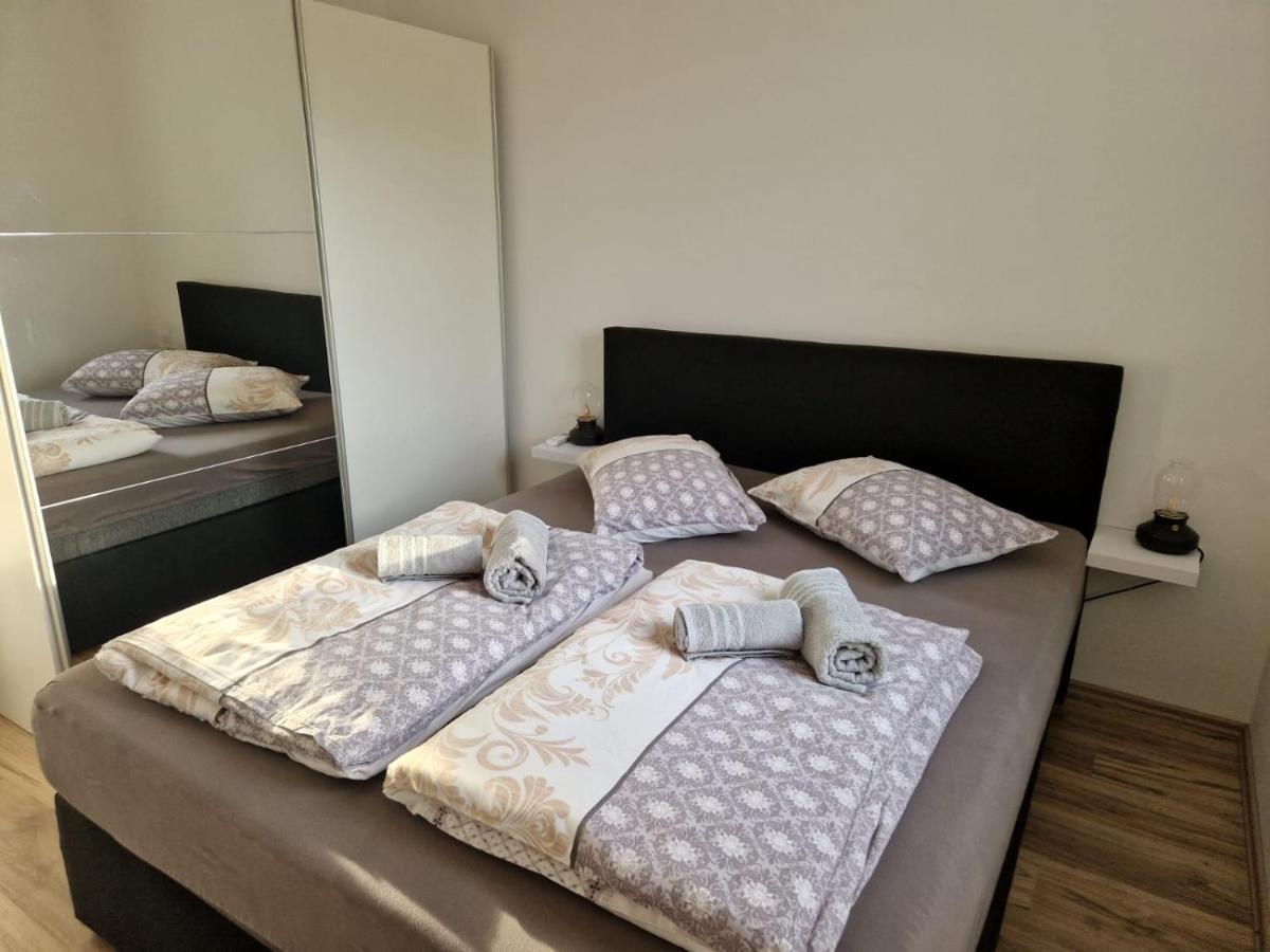 Apartment Luca Pula Exteriér fotografie